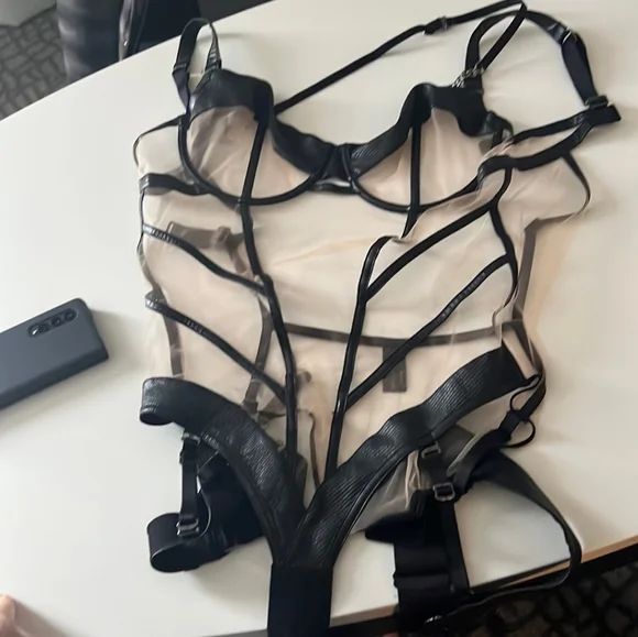 COPY - Lingerie Honey Burdette